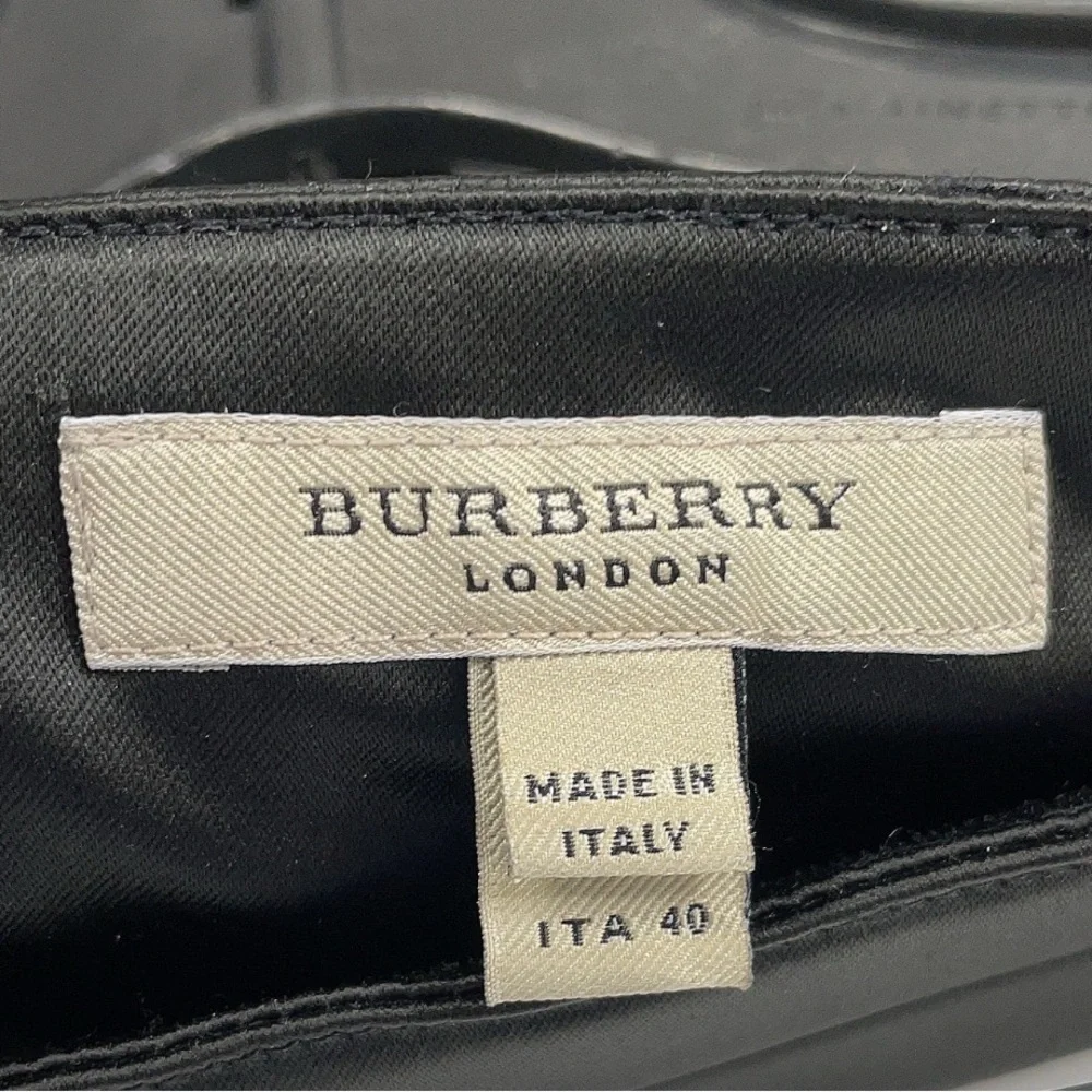 Burberry Black Pencil Skirt for Work - Picture 3 of 6